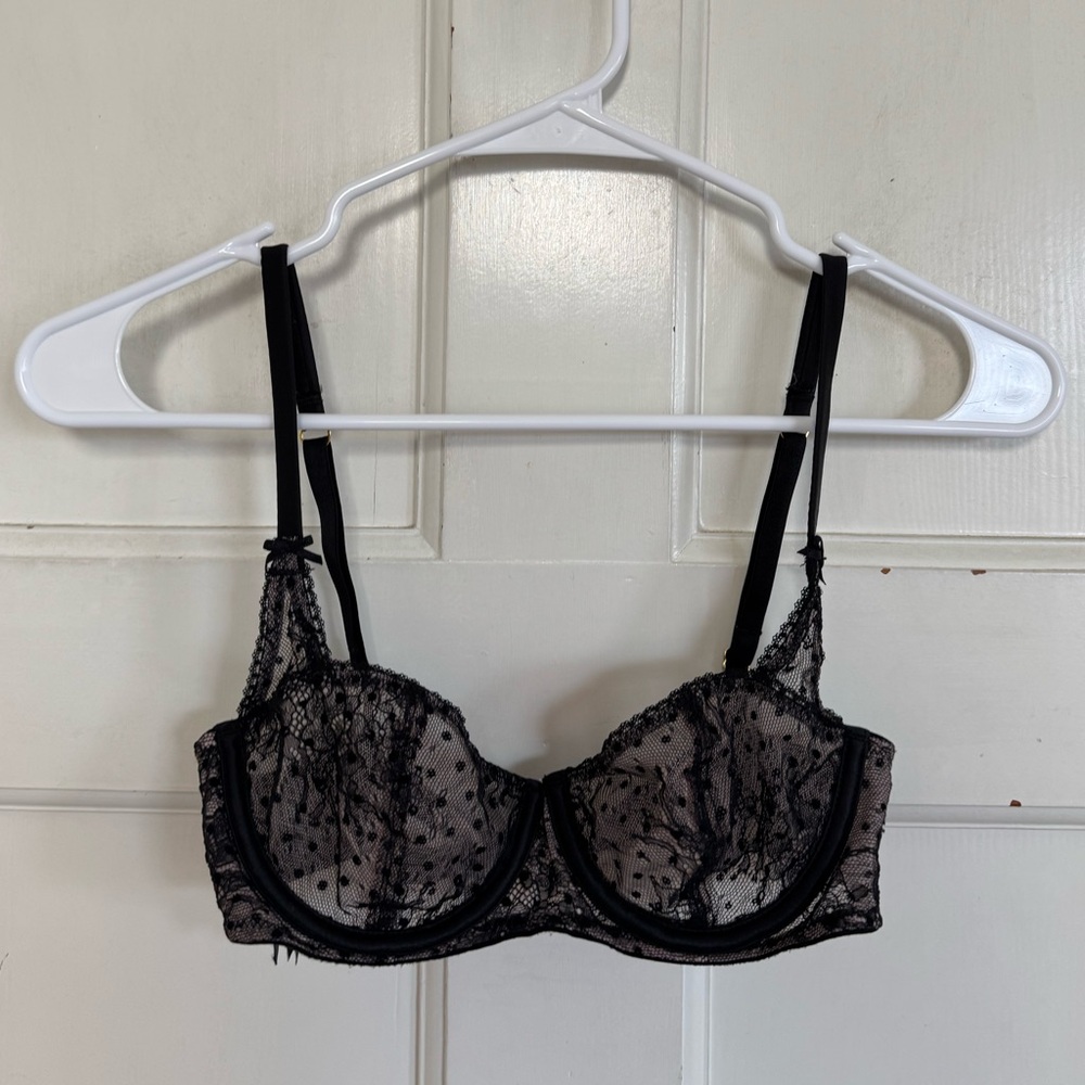Victoria’s Secret Dream Angels unlined lace balconette bra size 32B